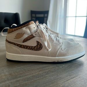 Youth Nike air Jordan's